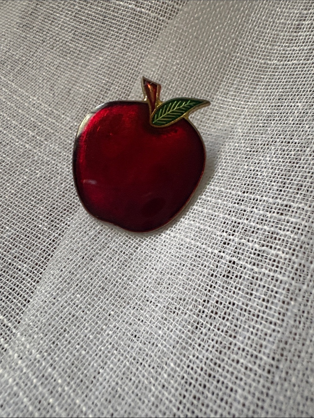 Red Apple Enamel Brooch - Classic Women’s Jewelry